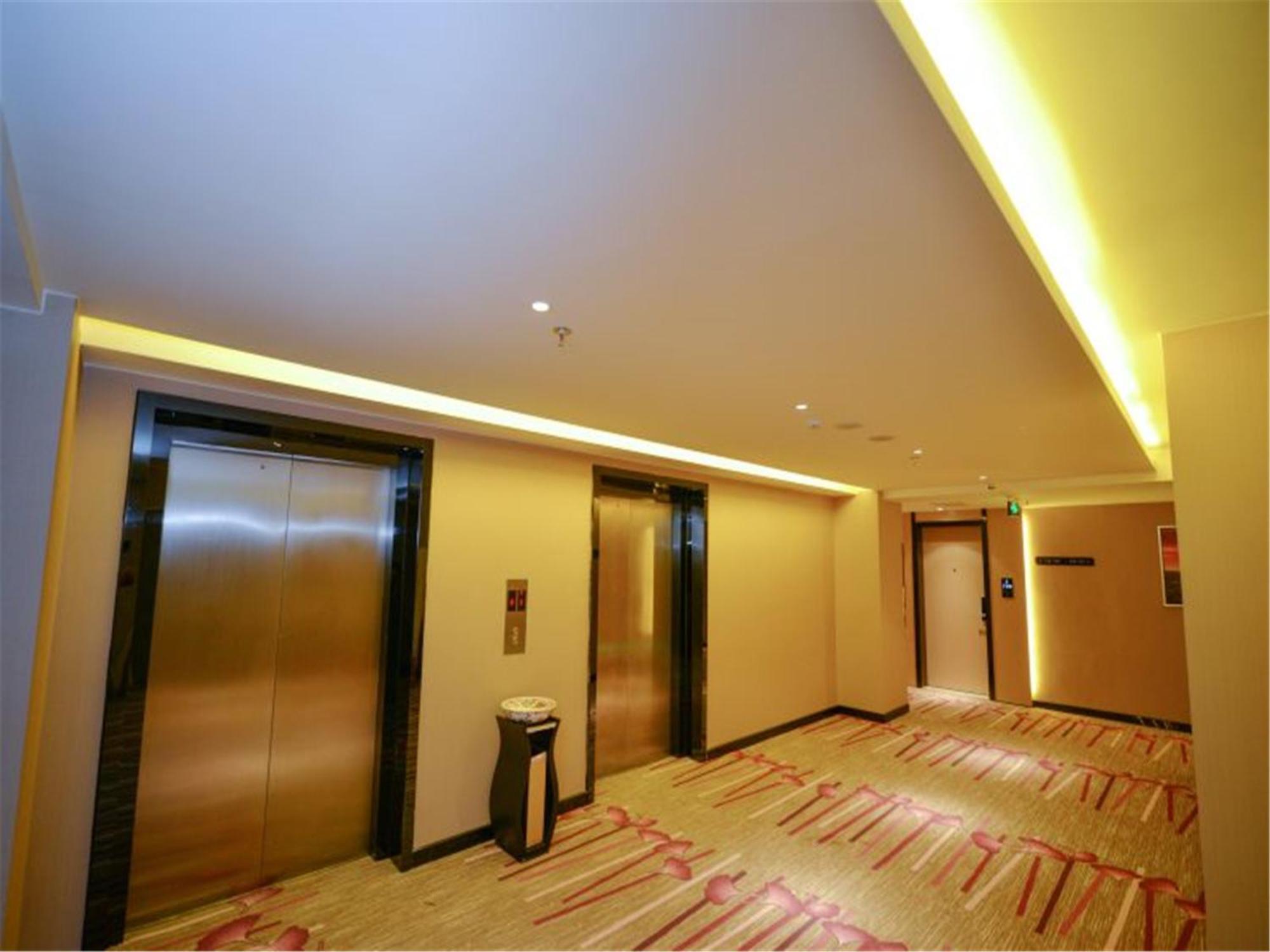 Lavande Hotel Muxiyuan Branch Beijing Exterior photo